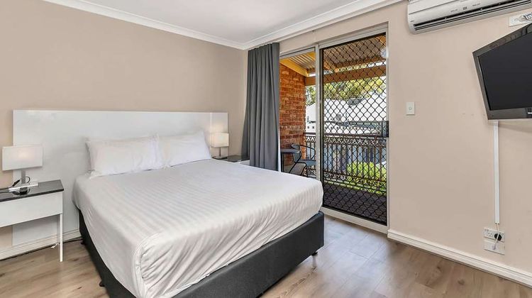 Quality Inn Railway Room