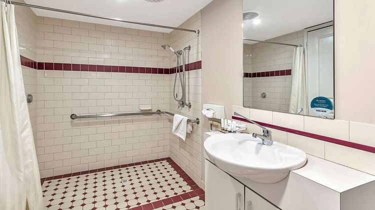 Quality Inn Railway Room