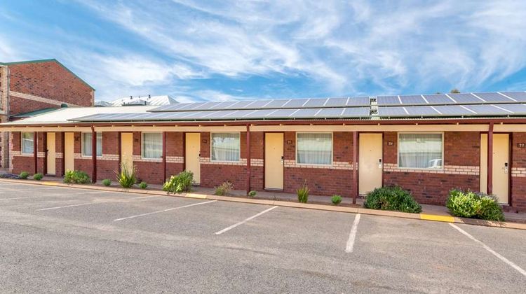 Quality Inn Railway Exterior