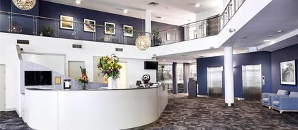 Quality Hotel Dickson Lobby