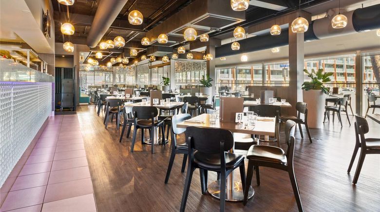 <b>Quality Hotel Dickson Restaurant</b>. Images powered by <a href="https://iceportal.shijigroup.com/" title="IcePortal" target="_blank">IcePortal</a>.