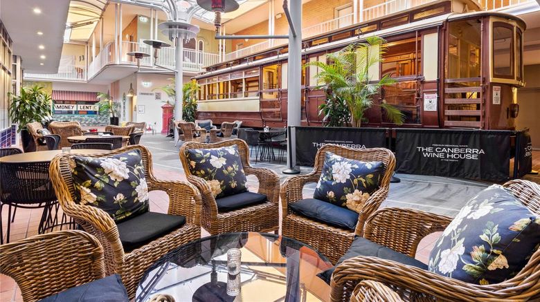 <b>Quality Hotel Dickson Restaurant</b>. Images powered by <a href="https://iceportal.shijigroup.com/" title="IcePortal" target="_blank">IcePortal</a>.