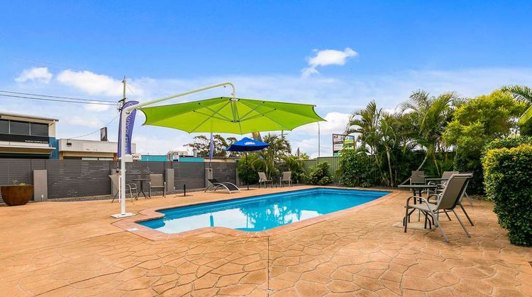 Comfort Inn on Main Pool