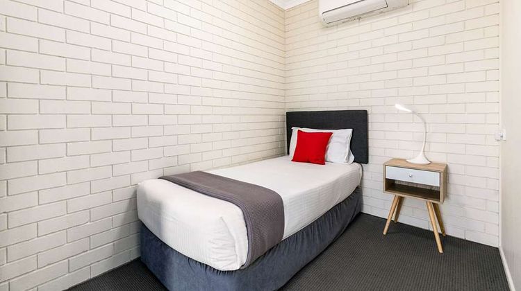 Comfort Inn on Main Room