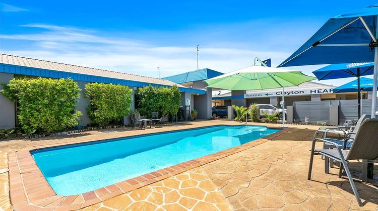 Comfort Inn on Main Pool
