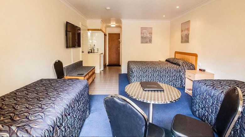 <b>Comfort Inn Bay of Isles Room</b>. Images powered by <a href="https://iceportal.shijigroup.com/" title="IcePortal" target="_blank">IcePortal</a>.