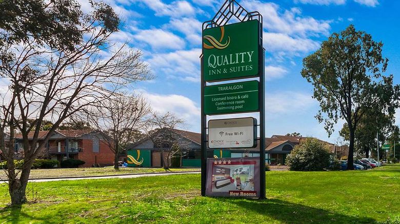 <b>Quality Inn & Suites Traralgon Exterior</b>. Images powered by <a href="https://iceportal.shijigroup.com/" title="IcePortal" target="_blank">IcePortal</a>.