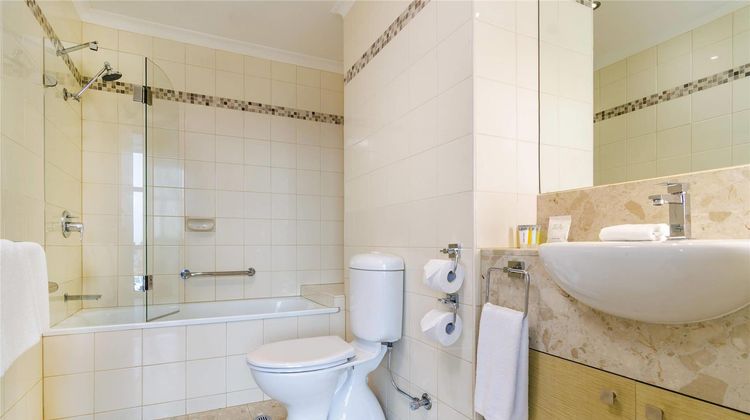 Clarion Suites Gateway Room