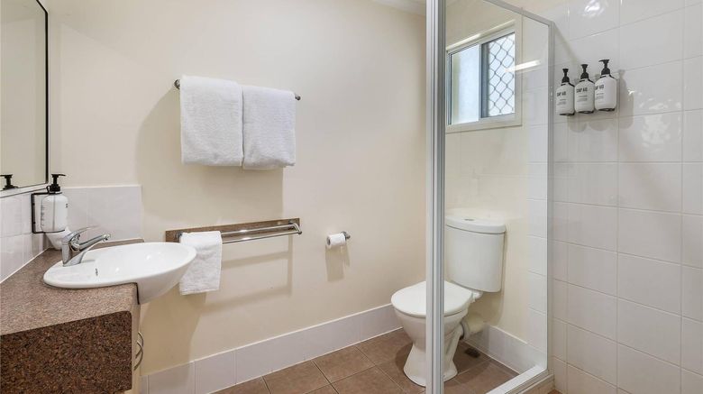 <b>Comfort Resort Blue Pacific Room</b>. Images powered by <a href="https://iceportal.shijigroup.com/" title="IcePortal" target="_blank">IcePortal</a>.