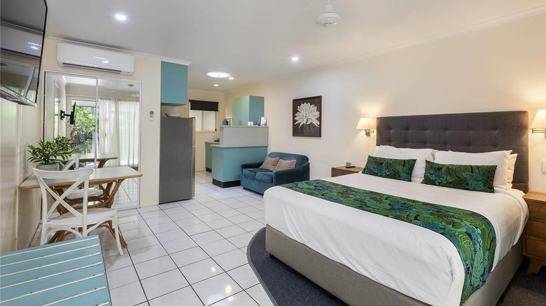 <b>Comfort Resort Blue Pacific Room</b>. Images powered by <a href="https://iceportal.shijigroup.com/" title="IcePortal" target="_blank">IcePortal</a>.