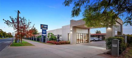 Comfort Inn Deakin Palms Exterior