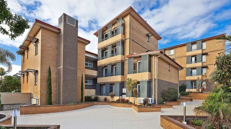 <b>Comfort Inn & Suites Burwood Exterior</b>. Images powered by <a href="https://iceportal.shijigroup.com/" title="IcePortal" target="_blank">IcePortal</a>.