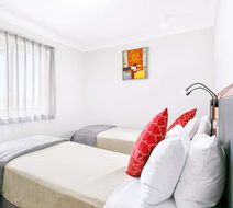 Comfort Inn & Suites Burwood Room