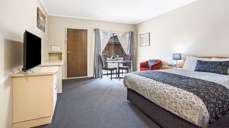<b>Comfort Inn May Park Room</b>. Images powered by <a href="https://iceportal.shijigroup.com/" title="IcePortal" target="_blank">IcePortal</a>.