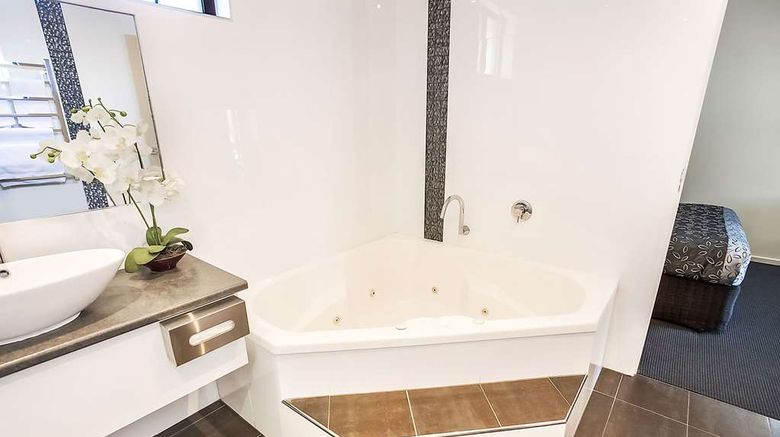 <b>Comfort Inn May Park Suite</b>. Images powered by <a href="https://iceportal.shijigroup.com/" title="IcePortal" target="_blank">IcePortal</a>.