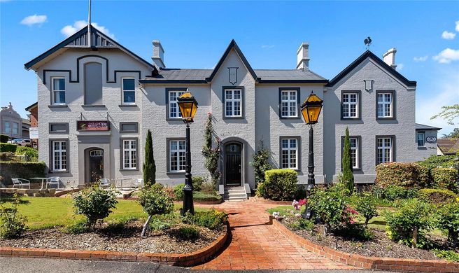 Quality Hotel Colonial Launceston Exterior