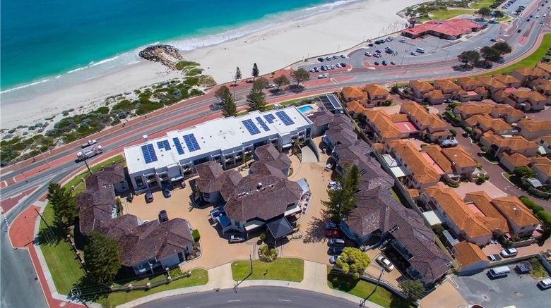 <b>Quality Resort Sorrento Beach Exterior</b>. Images powered by <a href="https://iceportal.shijigroup.com/" title="IcePortal" target="_blank">IcePortal</a>.
