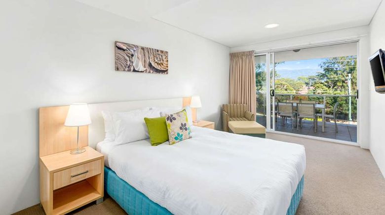 <b>Quality Suites Pioneer Sands Suite</b>. Images powered by <a href="https://iceportal.shijigroup.com/" title="IcePortal" target="_blank">IcePortal</a>.