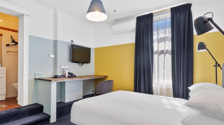 Hotel Harry, an Ascend Hotel Room
