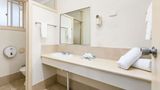 Econo Lodge Park Lane Room