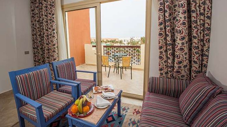 <b>Sunrise Select Royal Makadi Resort Suite</b>. Images powered by <a href="https://iceportal.shijigroup.com/" title="IcePortal" target="_blank">IcePortal</a>.