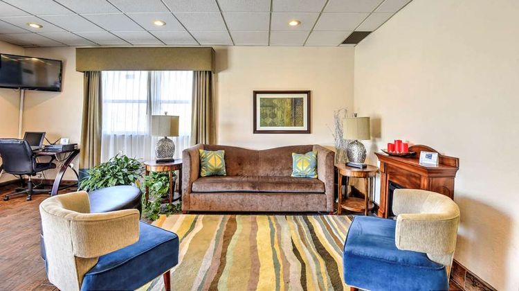 SureStay By Best Western Ottawa Lobby
