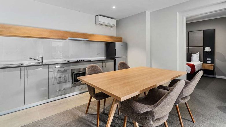 <b>Quality Hotel Parklake Shepparton Suite</b>. Images powered by <a href="https://iceportal.shijigroup.com/" title="IcePortal" target="_blank">IcePortal</a>.