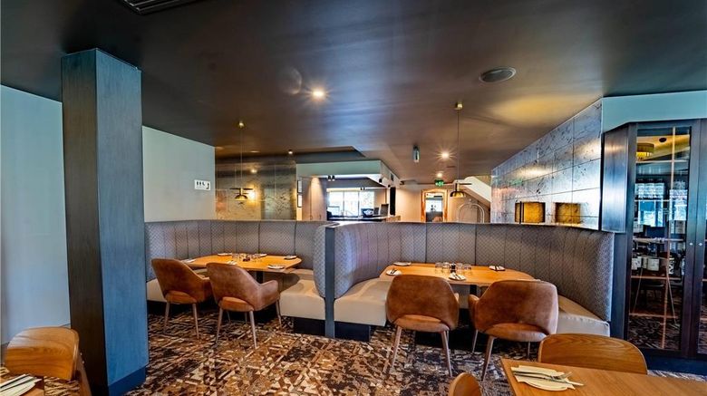<b>Quality Hotel Parklake Shepparton Restaurant</b>. Images powered by <a href="https://iceportal.shijigroup.com/" title="IcePortal" target="_blank">IcePortal</a>.