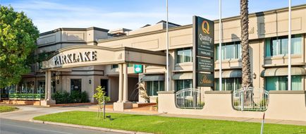 Quality Hotel Parklake Shepparton Exterior