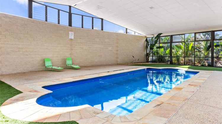 Quality Suites Point Cook Seasons 5 Pool
