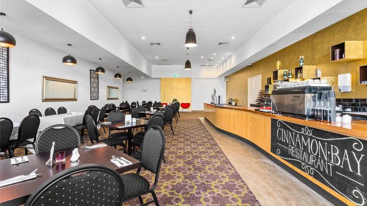 Quality Suites Point Cook Seasons 5 Restaurant