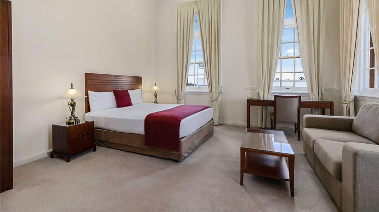 Quality Hotel Regent Rockhampton Room