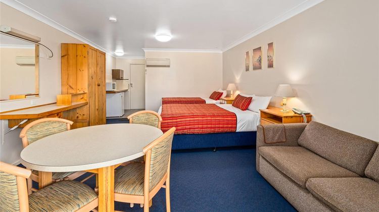 Econo Lodge Alabaster Room