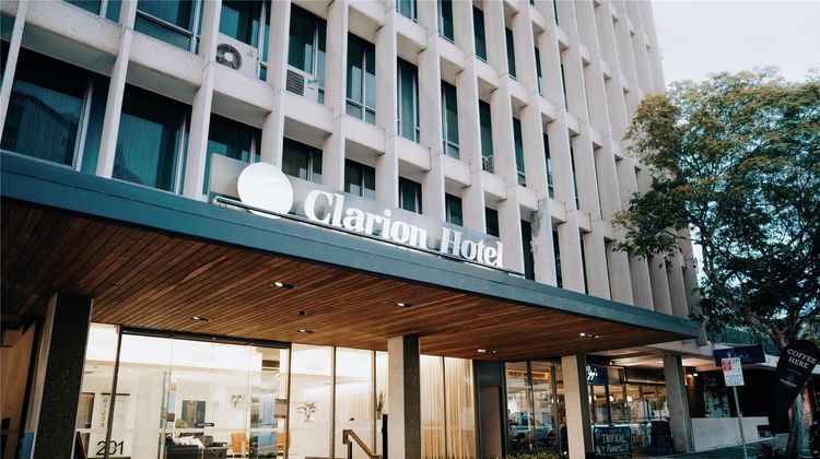 Clarion Hotel Townsville Exterior