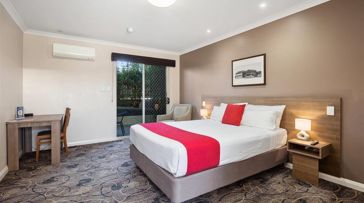 Quality Hotel Bayswater Room