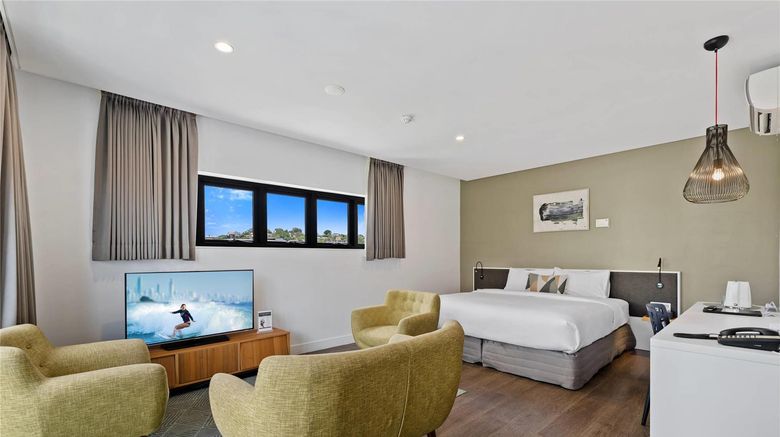 <b>The Kingsford, an Ascend Hotel Room</b>. Images powered by <a href="https://iceportal.shijigroup.com/" title="IcePortal" target="_blank">IcePortal</a>.