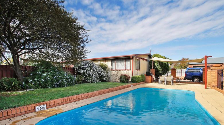 <b>Comfort Inn Heritage Wagga Pool</b>. Images powered by <a href="https://iceportal.shijigroup.com/" title="IcePortal" target="_blank">IcePortal</a>.