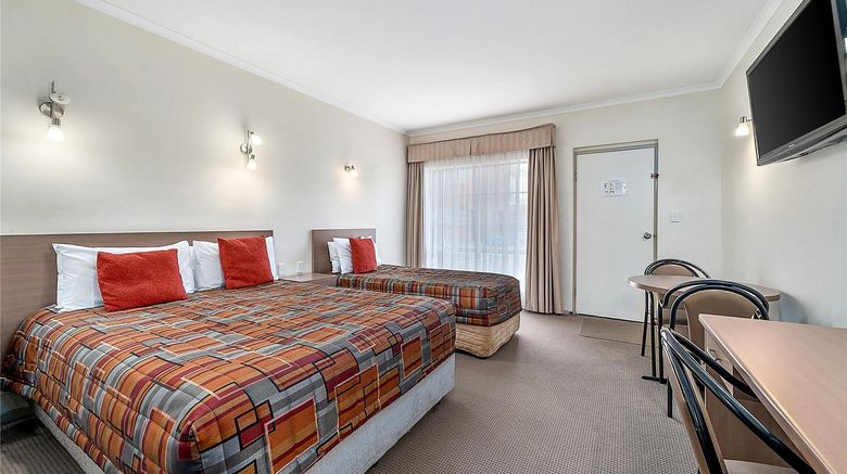 <b>Comfort Inn Heritage Wagga Room</b>. Images powered by <a href="https://iceportal.shijigroup.com/" title="IcePortal" target="_blank">IcePortal</a>.