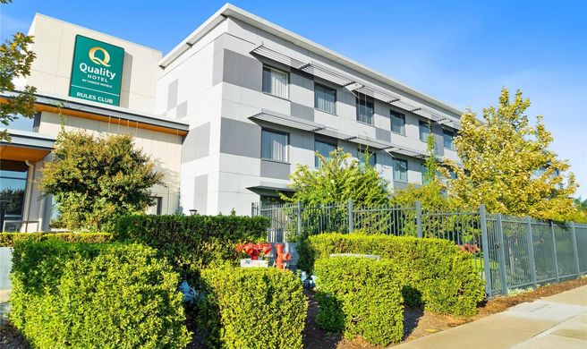 Quality Hotel Rules Club Wagga Exterior