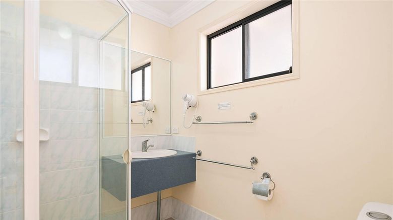 <b>Econo Lodge Waterford Room</b>. Images powered by <a href="https://iceportal.shijigroup.com/" title="IcePortal" target="_blank">IcePortal</a>.