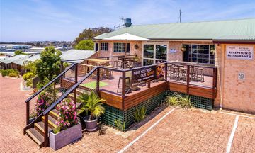 Quality Suites Banksia Gardens