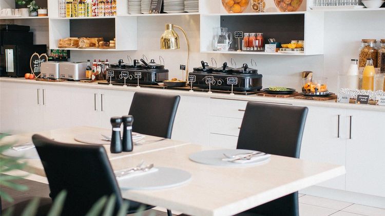 Quality Suites Banksia Gardens Restaurant