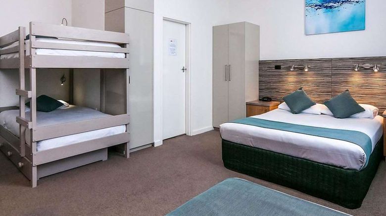 <b>Comfort Inn Regal Park Room</b>. Images powered by <a href="https://iceportal.shijigroup.com/" title="IcePortal" target="_blank">IcePortal</a>.