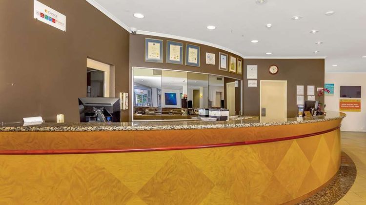 Comfort Inn & Suites Goodearth Lobby