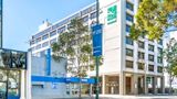 Quality Hotel Ambassador Perth Exterior