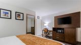 <b>Comfort Suites at Sabino Canyon Room</b>. Images powered by <a href="https://iceportal.shijigroup.com/" title="IcePortal" target="_blank">IcePortal</a>.