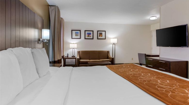 <b>Comfort Suites at Sabino Canyon Suite</b>. Images powered by <a href="https://iceportal.shijigroup.com/" title="IcePortal" target="_blank">IcePortal</a>.