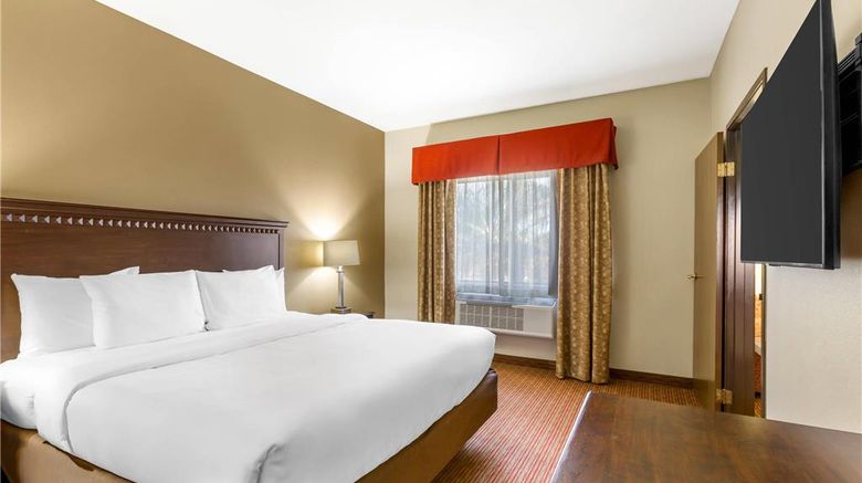 <b>Comfort Inn Phoenix Central City Suite</b>. Images powered by <a href="https://iceportal.shijigroup.com/" title="IcePortal" target="_blank">IcePortal</a>.