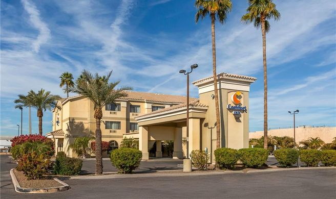 Comfort Inn Phoenix Central City Exterior