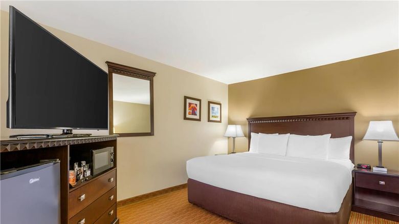 <b>Comfort Inn Phoenix Central City Room</b>. Images powered by <a href="https://iceportal.shijigroup.com/" title="IcePortal" target="_blank">IcePortal</a>.